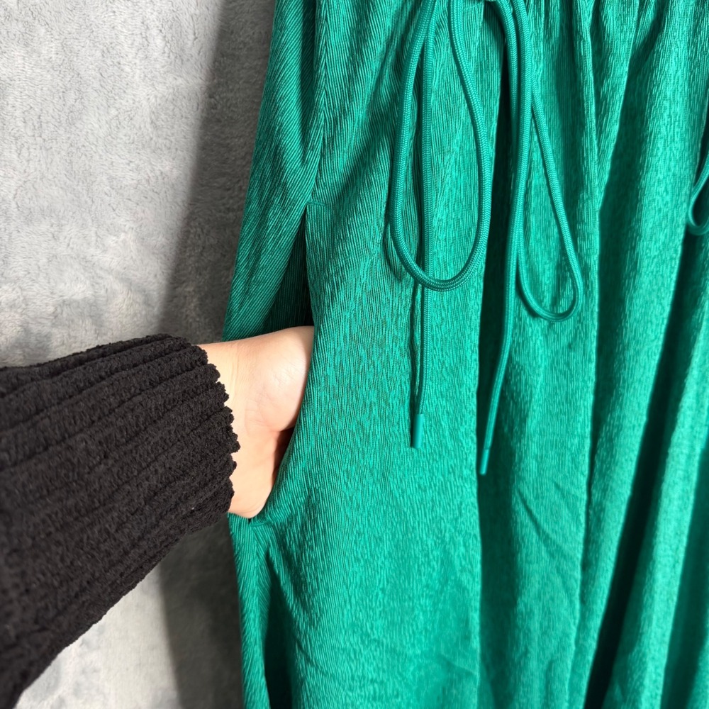 Athleta Echo Sleeveless Midi Dress Womens M Green Athleisure Athletic Pockets - Picture 3 of 11